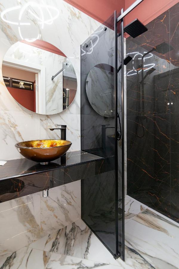 Leogrand Apartments On Tamanska 6 Lviv Eksteriør billede